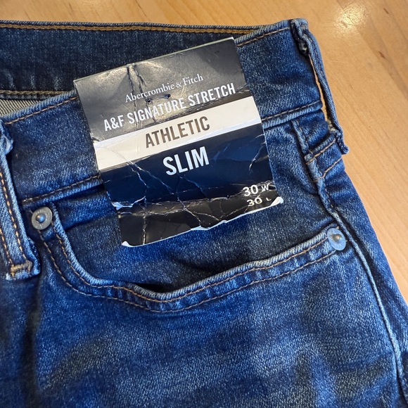 Abercrombie Fitch signature athletic slim jean - Picture 5 of 7